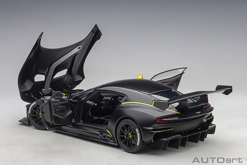 ASTON MARTIN VULCAN  2015,full Openings