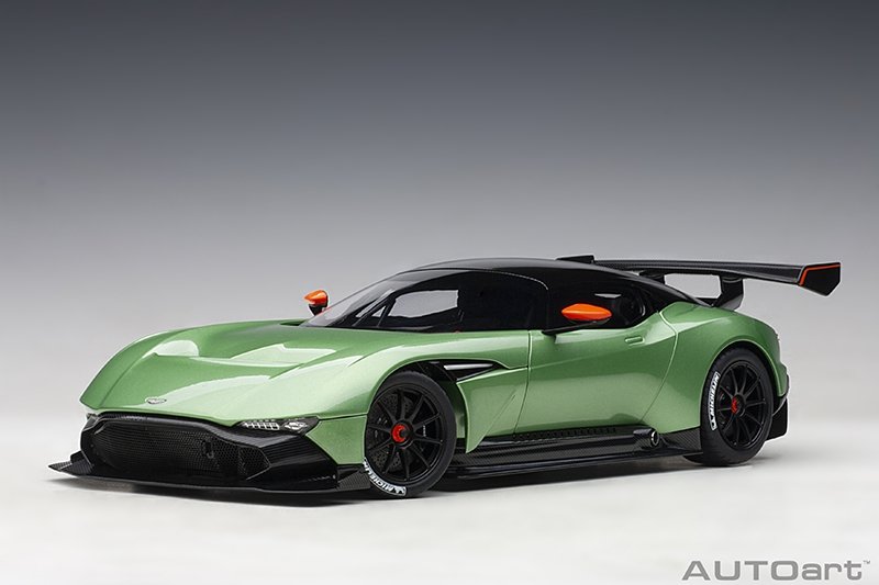 ASTON MARTIN VULCAN  2015, full openings