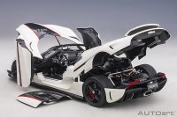 Koenigsegg Regera Arctic White - Carbon met rode accenten