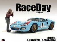 Race Day I Figurine II