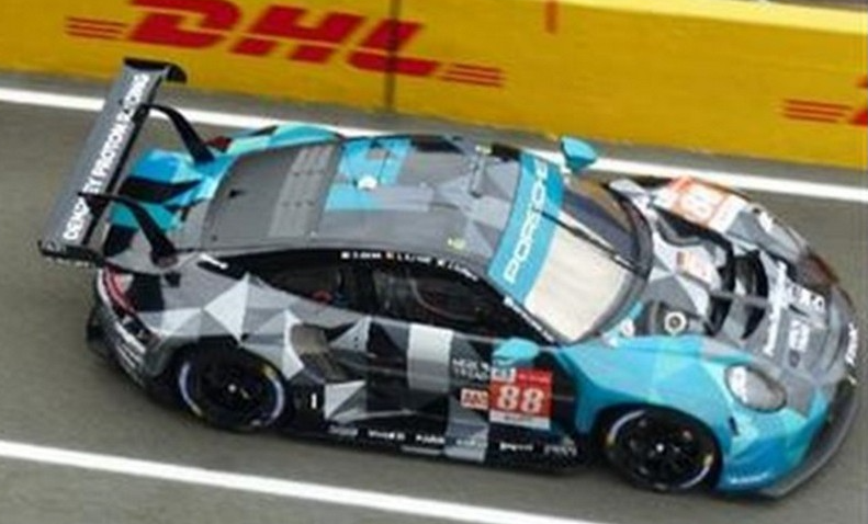 PORSCHE 911 RSR-19 N°88 DEMPSEY-PROTON RACING 1st