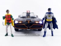 BATMOBILE - 1966 VERSION - AVEC FIGURINES