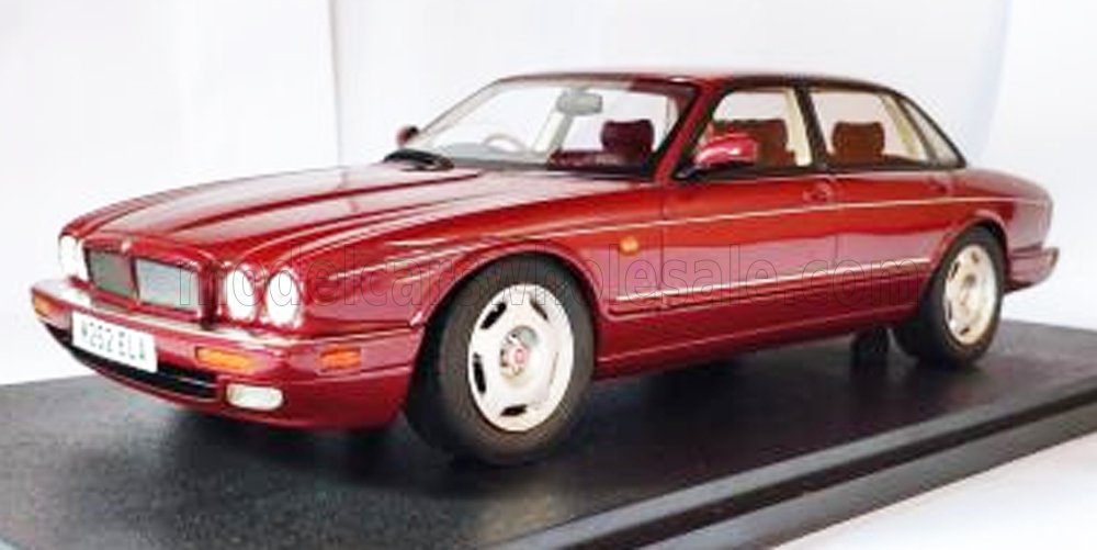 Modèle réduit Jaguar - Xjr X300 1995 - Rouge Metallic 1/18