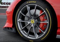 Ferrari 812 Competizione 2021 Rosso Corsa 322 Met Race Giallo FLY Streep