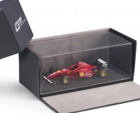 FERRARI - F1 F310 N 2 SEIZOEN 1996 EDDIE IRVINE - AVEC VITRINE