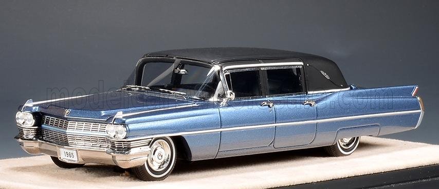 CADILLAC - FLEETWOOD LIMOUSINE LANDAU HARD-TOP 196