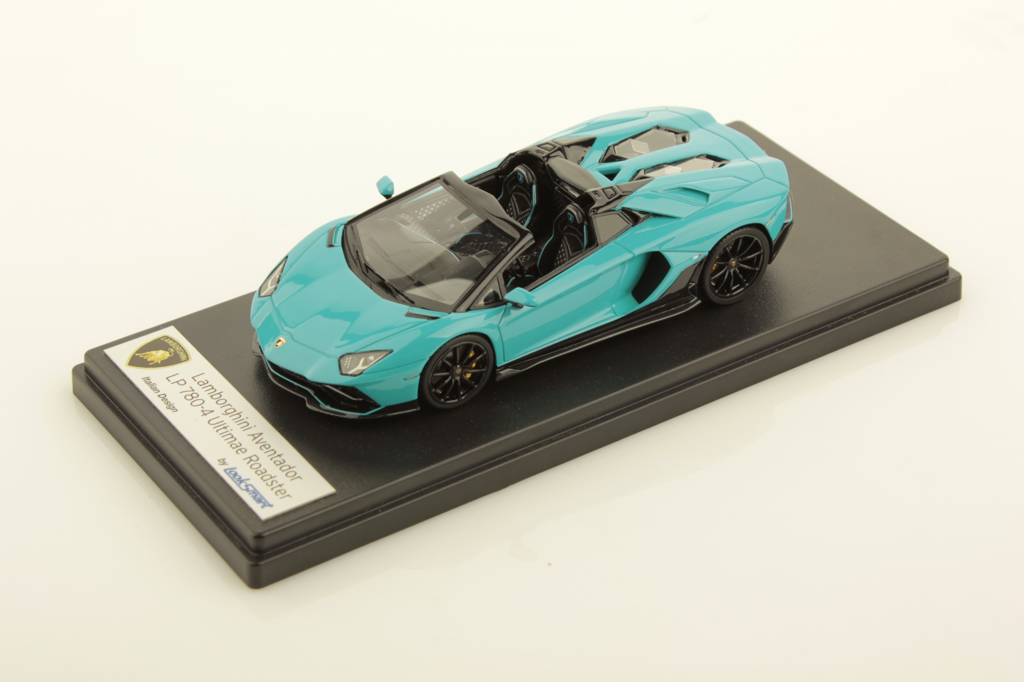 LAMBORGHINI ULTIMAE ROADSTER BLU GLAUCO