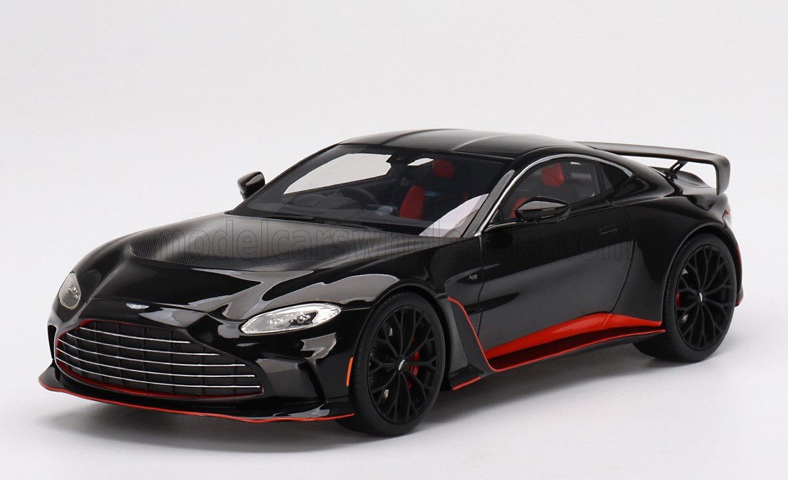 ASTON MARTIN V12 VANTAGE JET BLACK