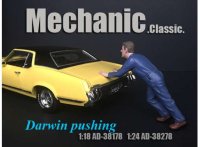 Figuur Mechanic Darwin Pushing