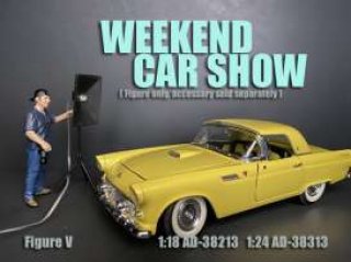 Weekend Car Show Figure #5 (Lightning Sold Seperatly ad38438)