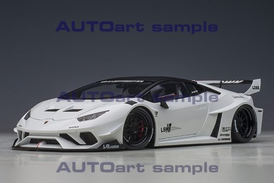 Lamborghini Huracan GT  Liberty Walk LB Silhouette Blanc