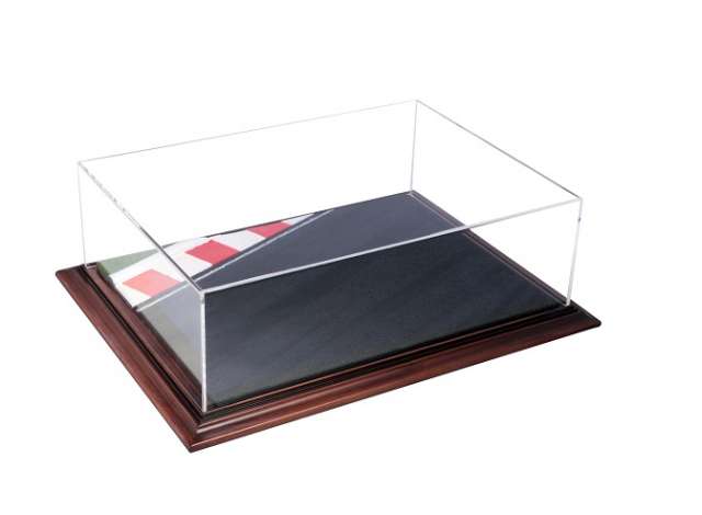 Vitrine Diorama Based Display Case. Model "Speedwa