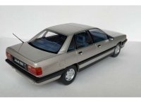 Audi 100 C3, argent  1989