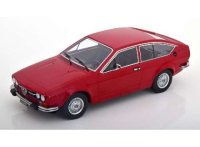 Alfa Romeo Alfetta 200 GTV, rouge 1976