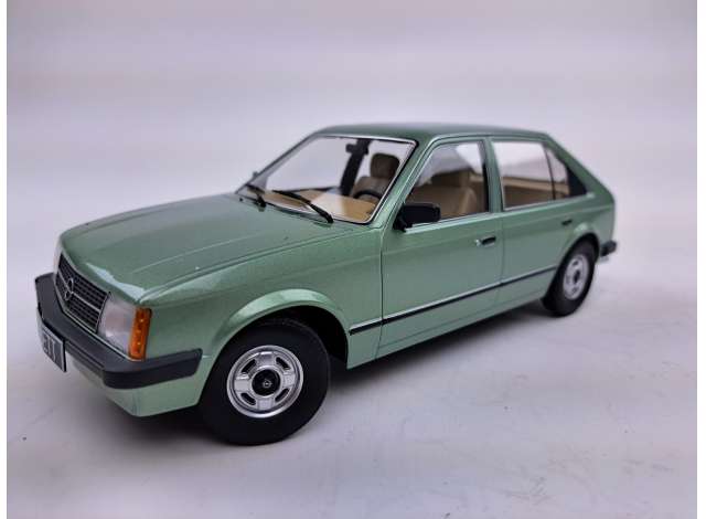 Opel Kadett D 5-door, light green metallic with be