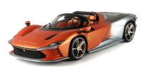 Ferrari Daytona SP3 Icona-Serie Metallic Matzilver En Met Oranje