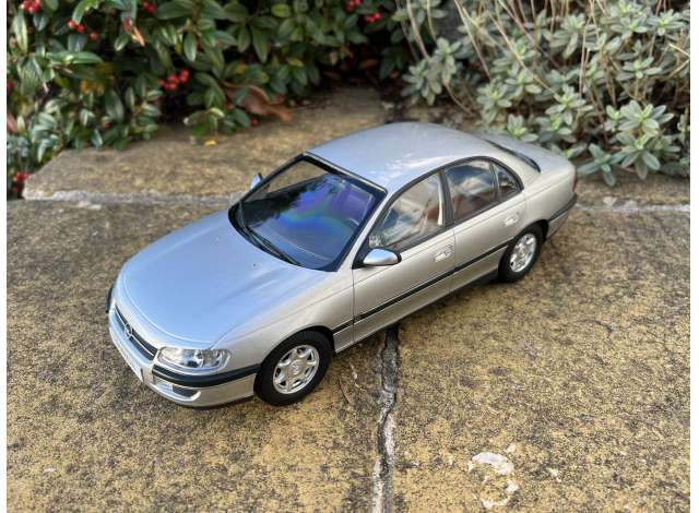 Opel Omega B, silver 1996