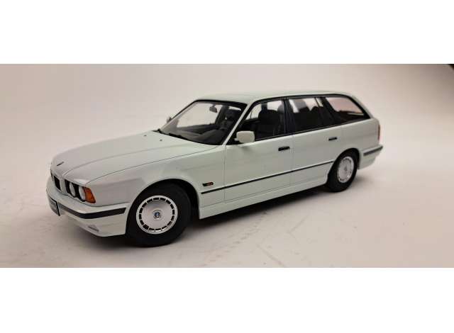 BMW 5-series Touring E34, alpine white