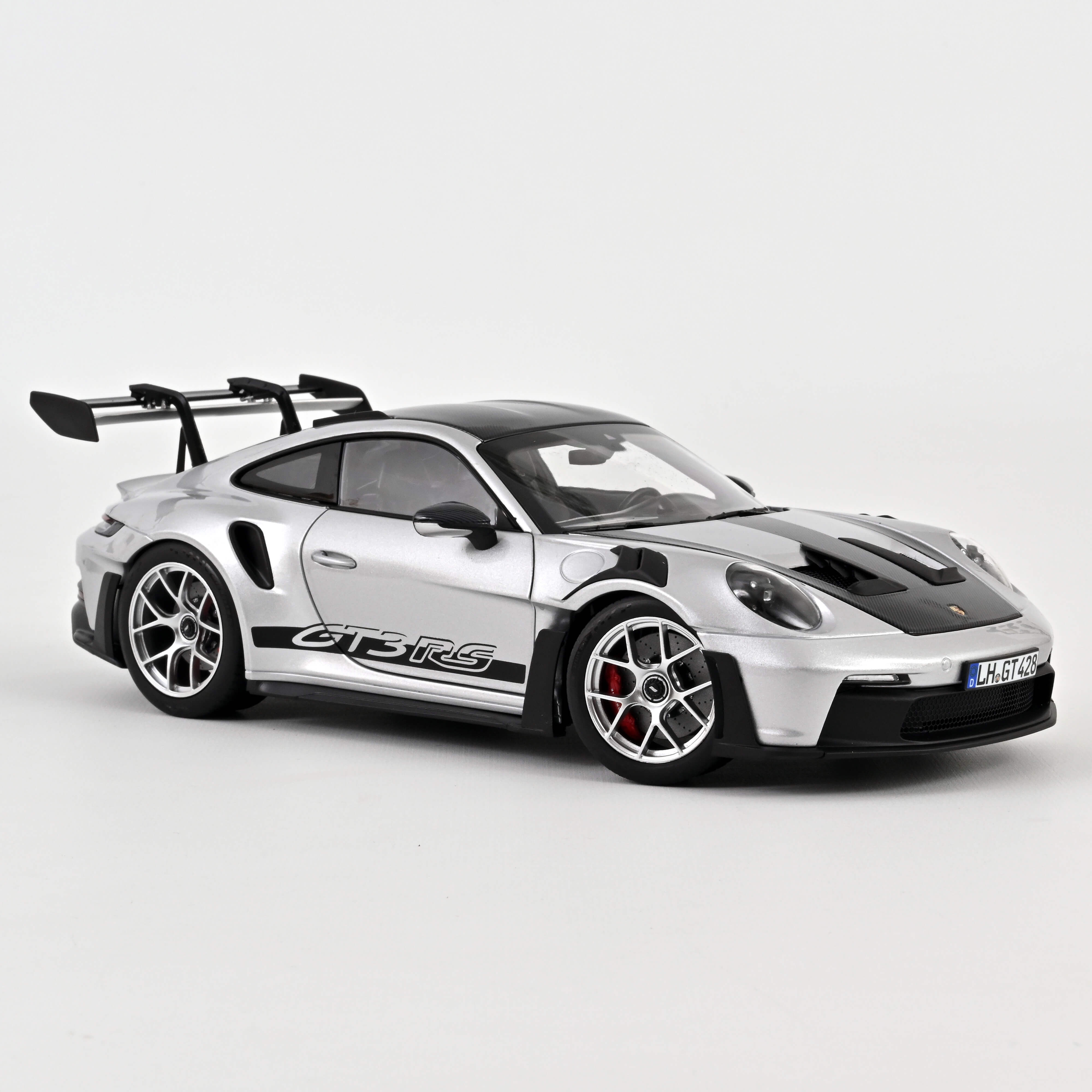 Porsche 911 GT3 RS met Weissach-pack 2022 GT zilve