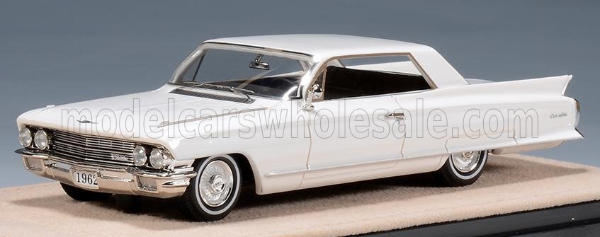 CADILLAC - COUPE DE VILLE 1962 - OLYMPIC WHITE