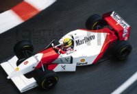 MCLAREN FORD MP4/8 – AYRTON SENNA – WINNER MONACO GP 1993/ W FIGURINE AND TROPHY – DIRTY VERSION