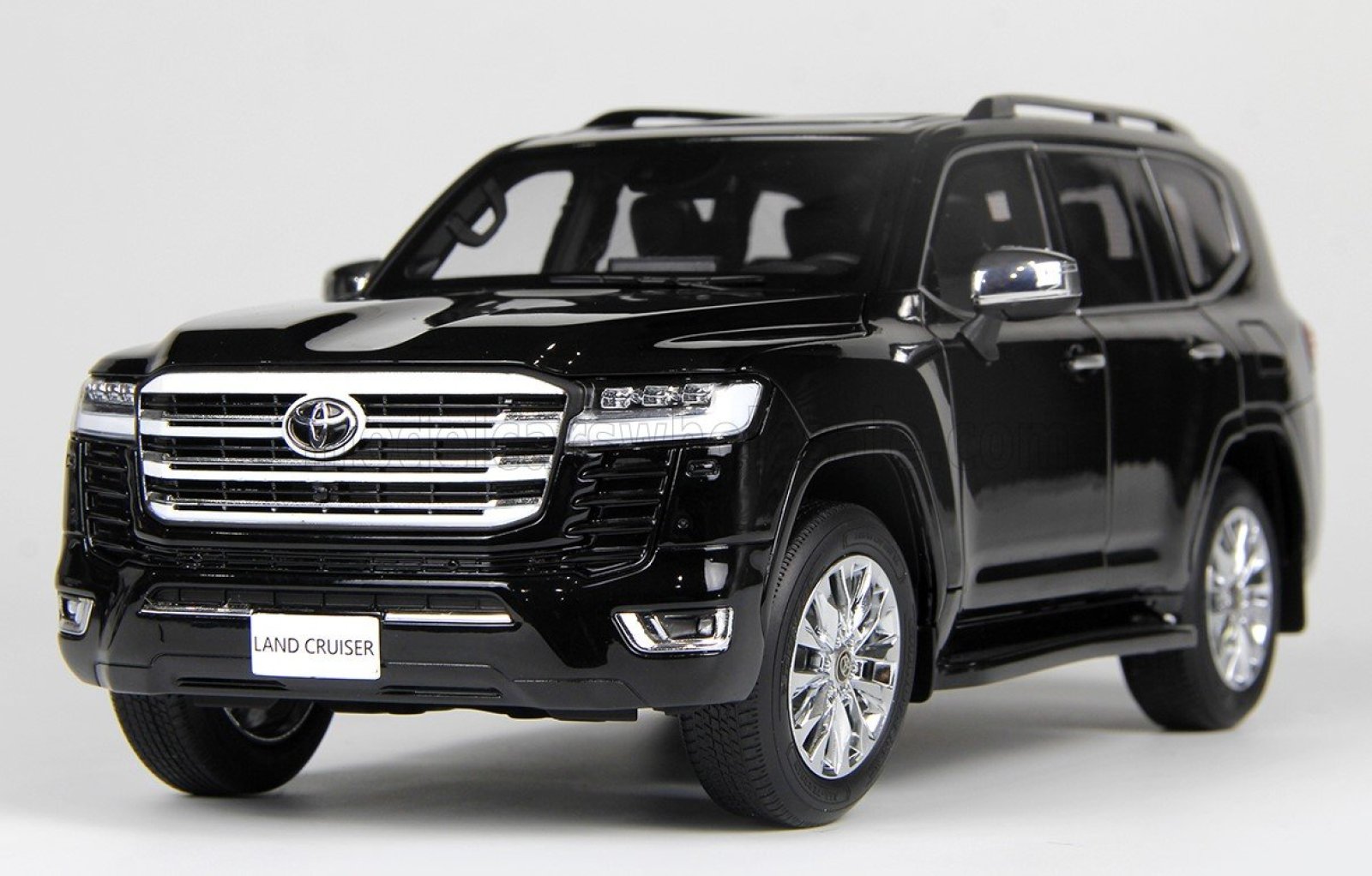 toyota-land-cruiser-300-zx-