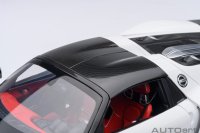 Porsche 918 Spyder Weissach package (blanc avec intérieur rouge)