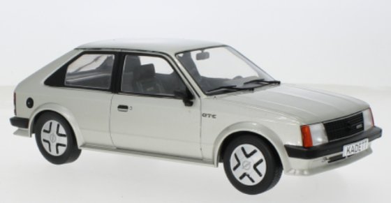 Opel Kadett D GTE 1983 argent 1/18 MCG