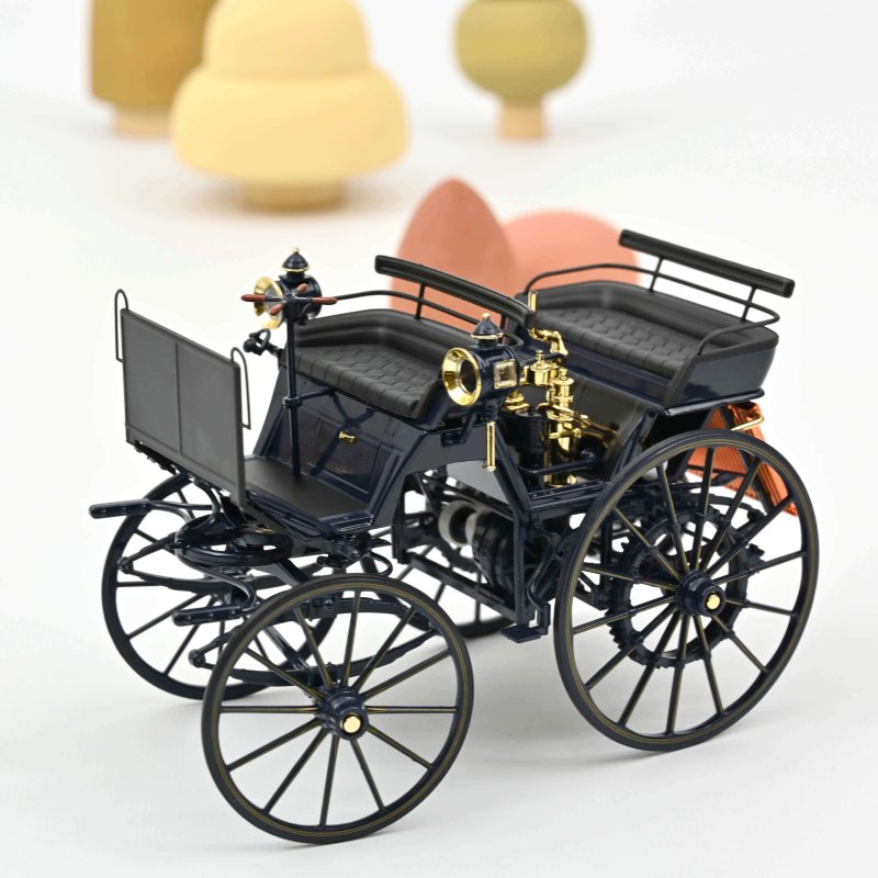 Daimler Motorkutsche 1886 schaalmodel 1/18 van Norev