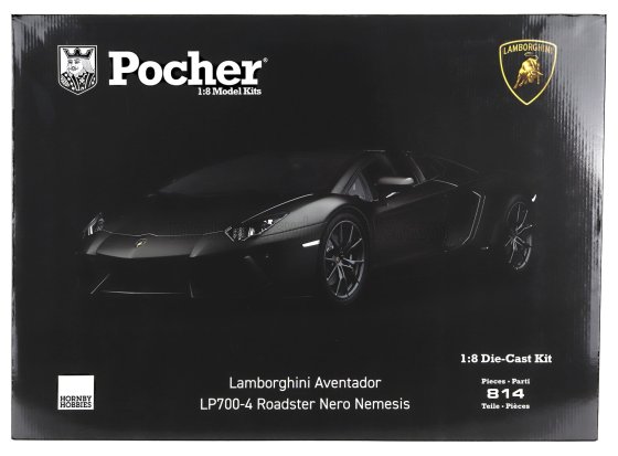 Lamborghini Aventador LP700-4 Roadster modèle réduit 1/8 de Pocher