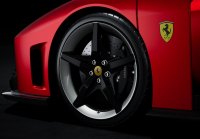 Ferrari F80 optional carbonio Rosso Supercar- cerchi bicolor carbonio e silver