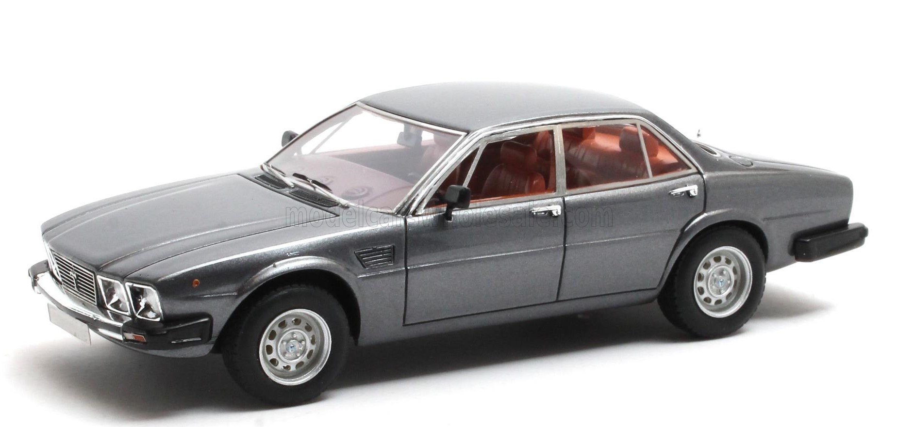 DE TOMASO - DEAUVILLE 2-SERIES 1983 - GREY MET