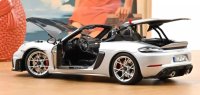 Porsche 718 Spyder RS w/ Weissach Pack 2023 GT-Silvermetallic