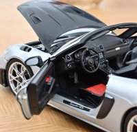Porsche 718 Spyder RS w/ Weissach Pack 2023 GT-Silvermetallic