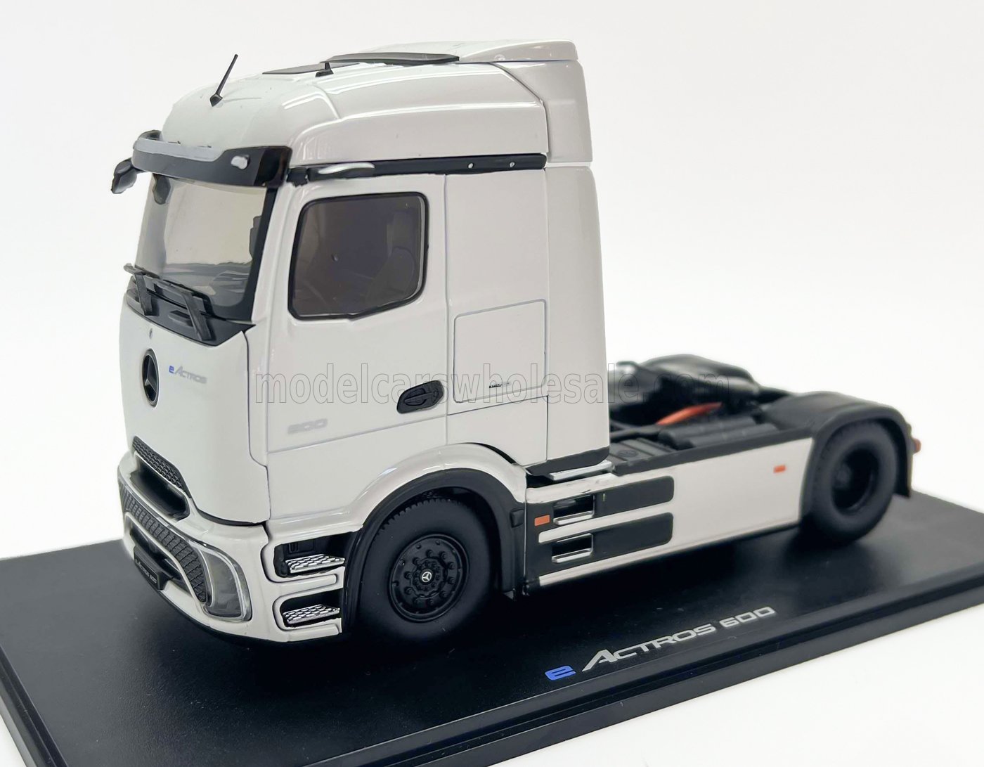 MERCEDES BENZ - E-ACTROS 600 TRACTOR TRUCK 2025 wi