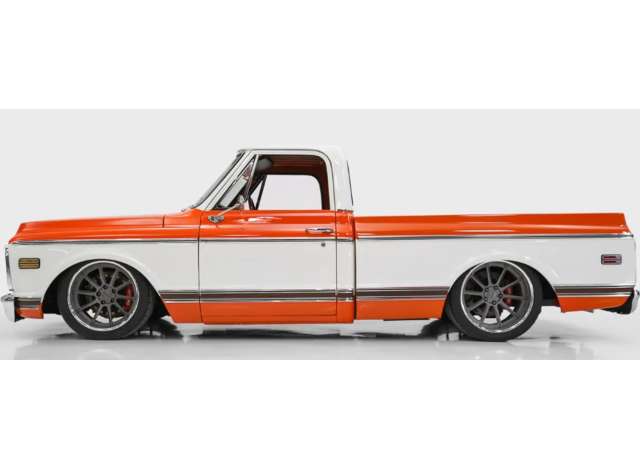 Chevrolet C-10 Pro Touring, white/orange 1970