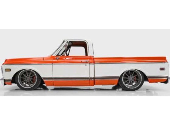 Chevrolet C-10 Pro Touring, white/orange 1970