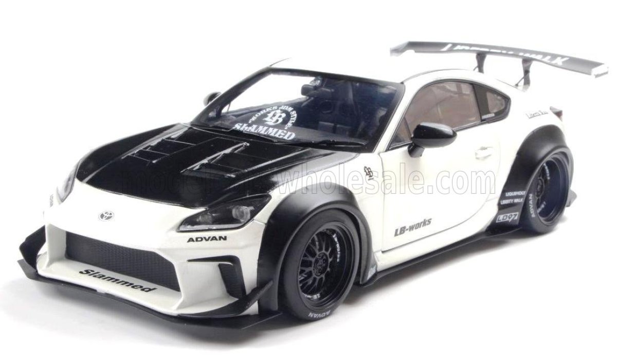 Schaalmodel Toyota - Gr86 Lbwk Body Kit Coupe 2024 - White Pearl Black 1/18