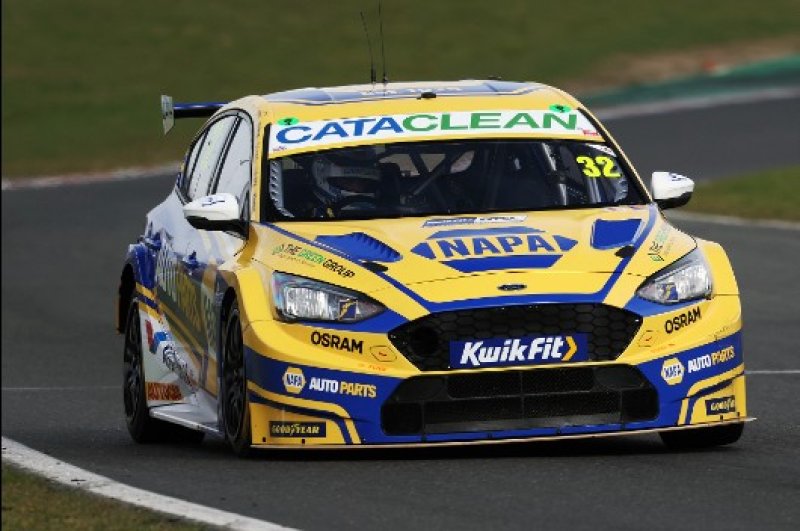 FORD Focus N°32 NAPA Racing UK - WINNER Race 2 Snetterton BTCC 2025 Daniel Rowbottom (500ex.)