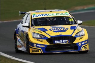 FORD Focus N°32 NAPA Racing UK - WINNER Race 2 Snetterton BTCC 2025 Daniel Rowbottom (500ex.)