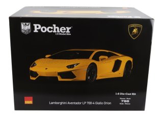 Lamborghini Aventador LP700-4 1/8 schaalmodel door Pocher