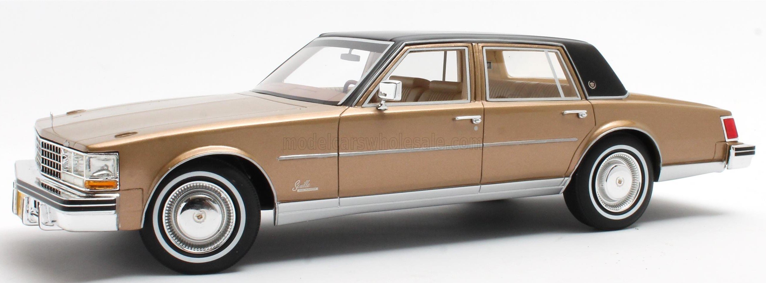 CADILLAC - SEVILLE 1976 - GOLD