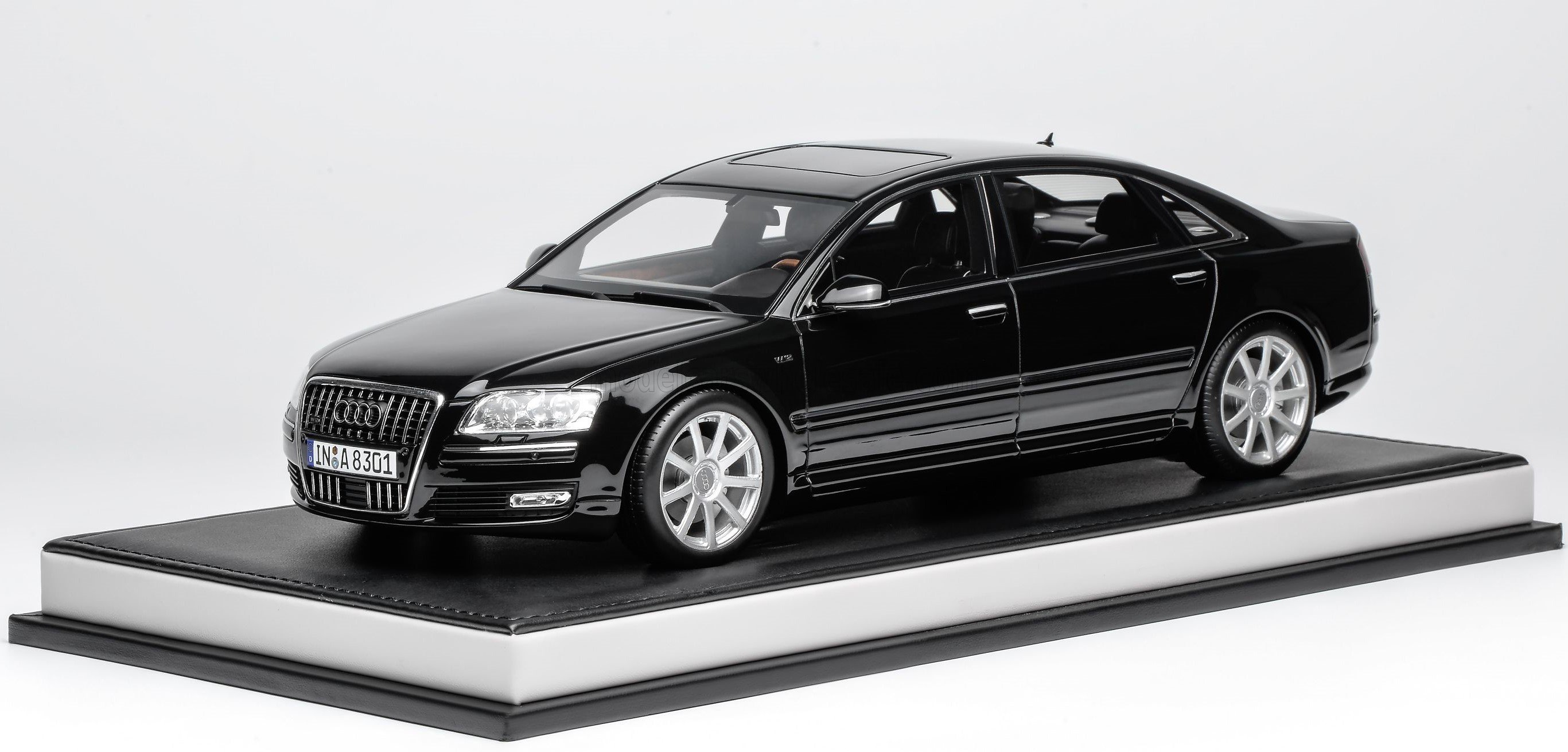 AUDI - A8 L W12 QUATTRO 2008 - BLACK