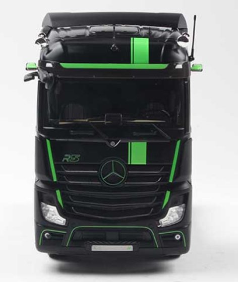 Mercedes-Benz Actros L 2023 schaal 1/24 van Solido