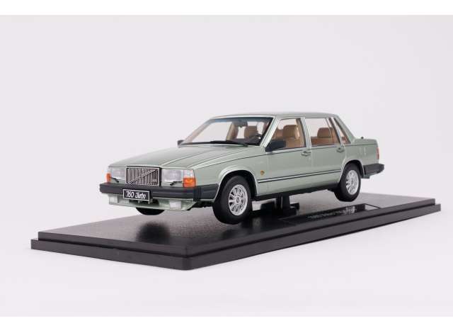 VOLVO - 760 TURBO 1985 - LIGHT GREEN