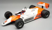 McLAREN - F1 MP4/1B FORD COSWORTH N 8 WINNER BRITISH GP (with pilot figure) 1982 NIKI LAUDA