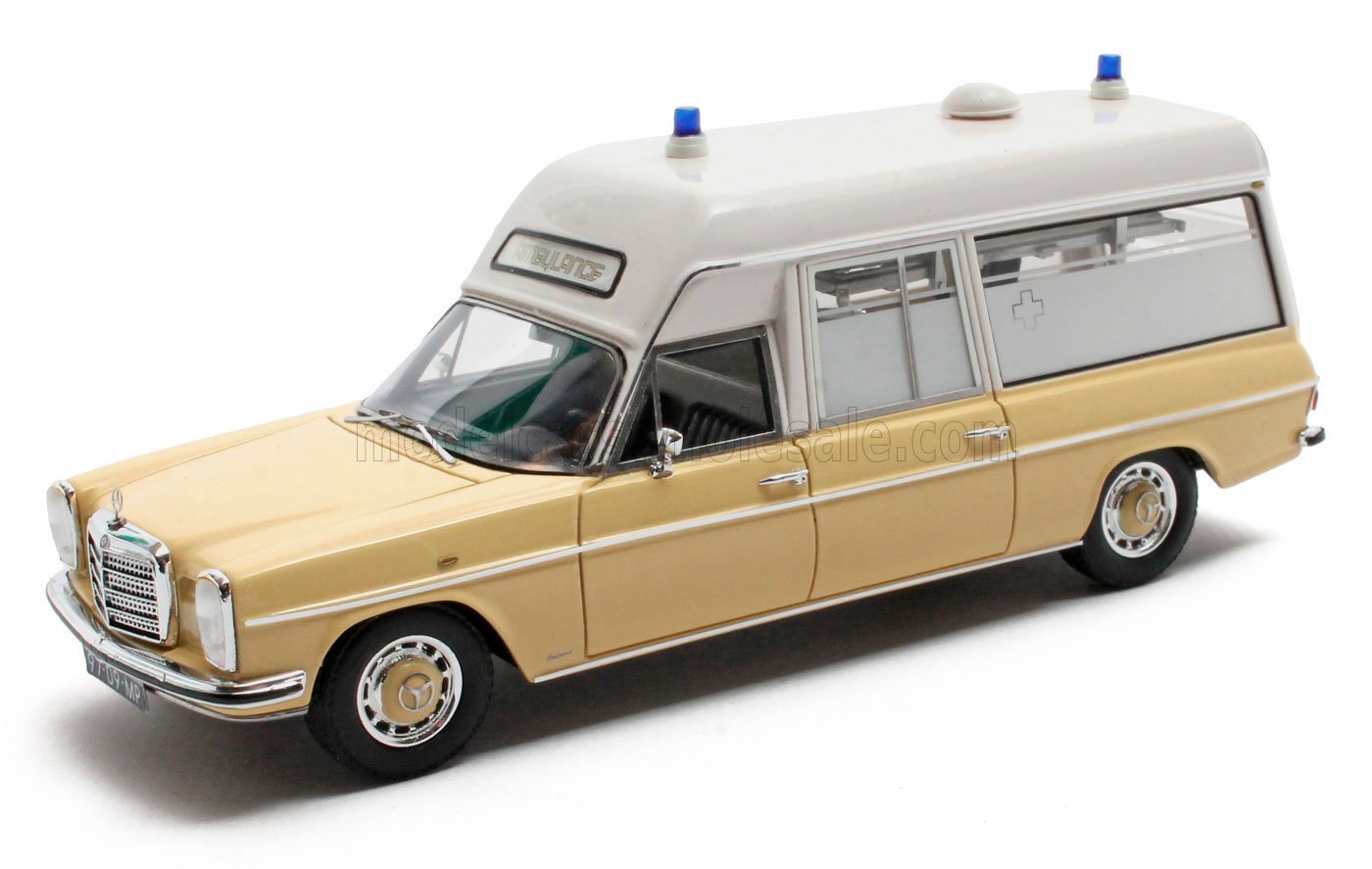 MERCEDES BENZ - V114 ESTATE DEDEMSVAAR AMBULANCE 1