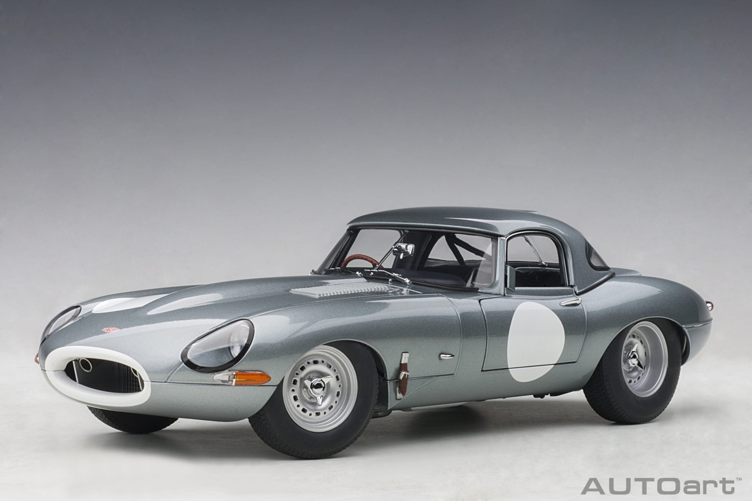 JAGUAR LIGHTWEIGHT E-TYPE 2015, full openings