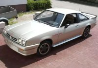 Opel Manta GSi 1987 Platin metallic 1:18