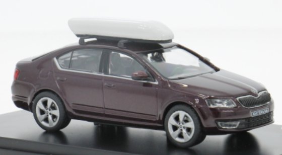 Skoda Octavia IV FL, bruin, 2024, 1:43